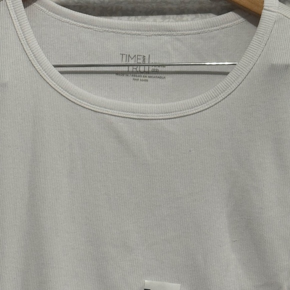 3 woman white shirt brand time and tru sizes 20 & 22 with tag - Picture 2 of 8